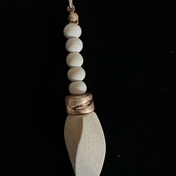 Gold and Cream Beaded Necklace with Distinctive Pendant - Picture 7 of 13
